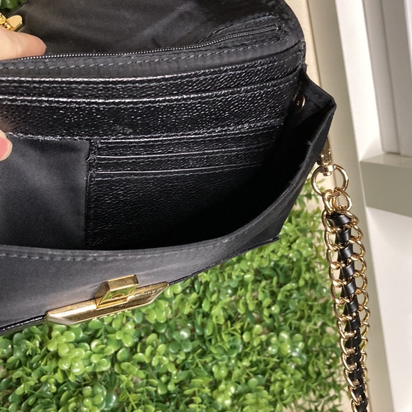 ❤️ Bally Push Lock Clutch With Chain ❤️ - Picture 8 of 17